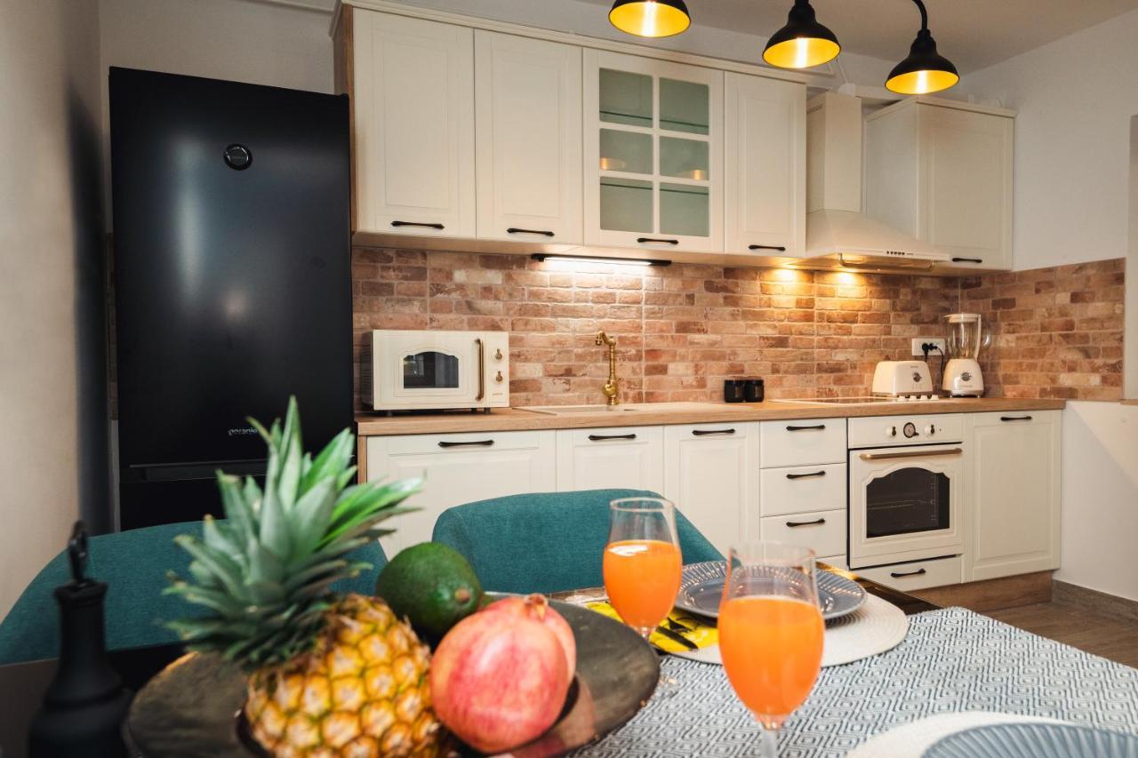Amfora Maris Apartment Split Bagian luar foto